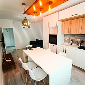 Preciziei Retreat Ap With Parking And Self Check In Apartament