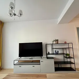 C-entral With Private Parking Apartament